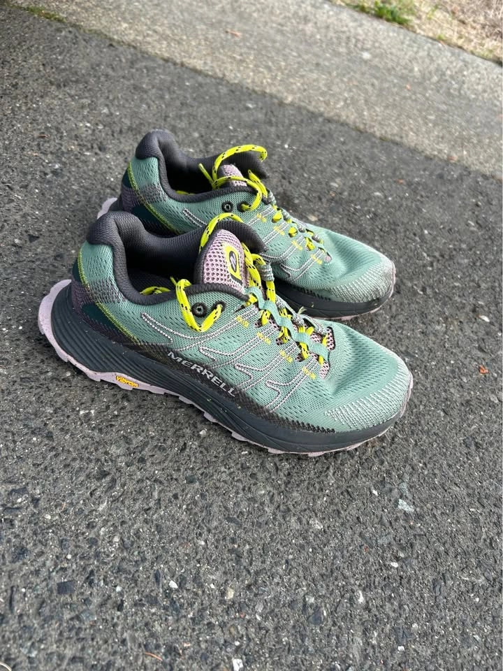 Merrell Moab Flight Trail/hiking shoes - women’s 6.5 - photo 2