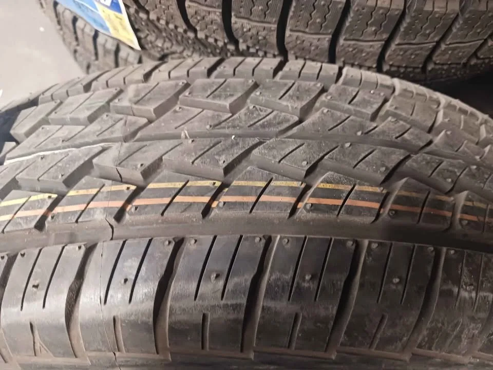 215 70 r16 Toyo Transpath A14F All Season Tires (New) image indicator(2)