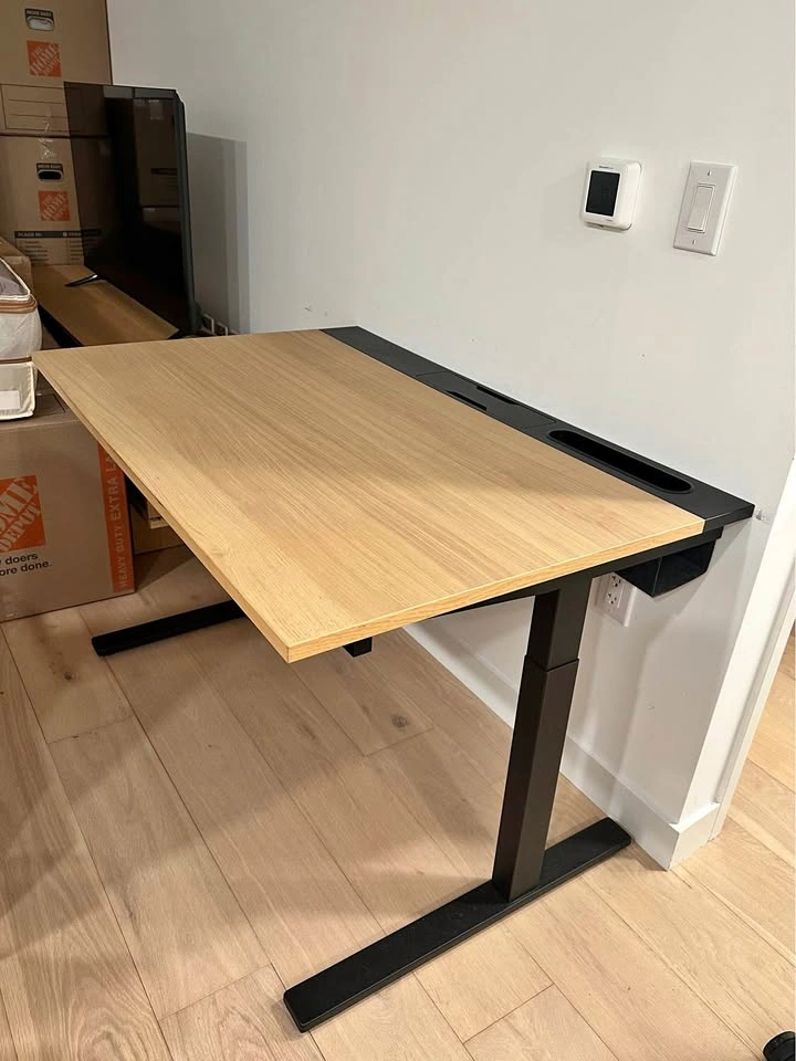 IKEA MITTZON Desk – Like New, Excellent Condition