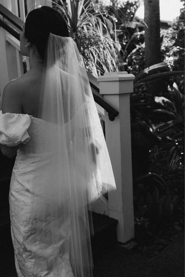 Beautiful Wedding Veil – Excellent Condition