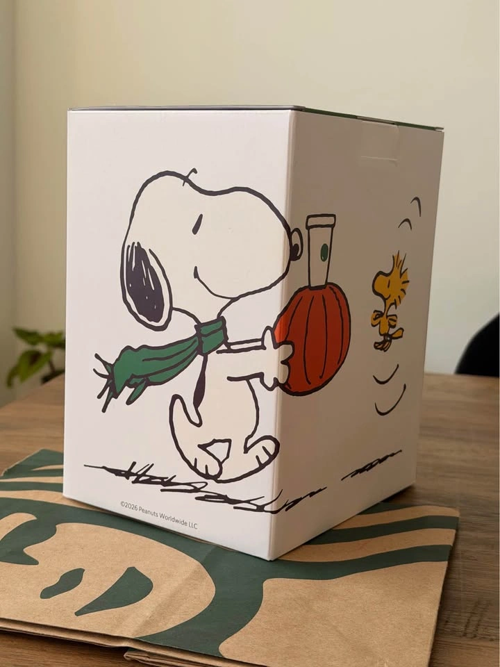 Starbucks x Peanuts Snoopy Plush - Brand New, Sealed - photo 2