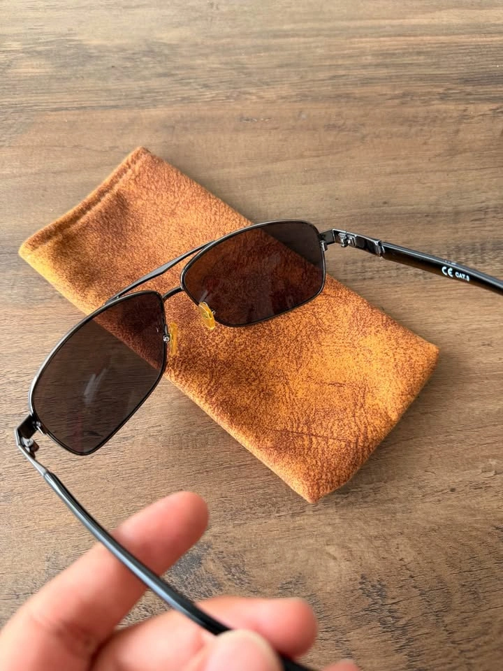 Men's Aviator-Style Sunglasses – Gunmetal Frame, Like New - photo 4