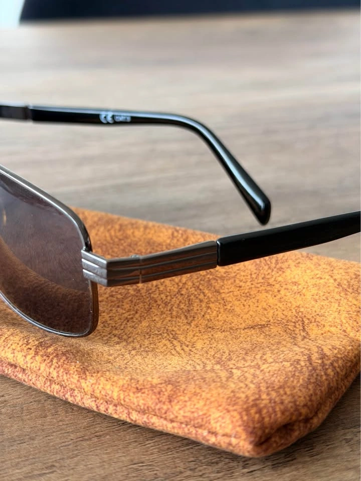 Men's Aviator-Style Sunglasses – Gunmetal Frame, Like New - photo 5