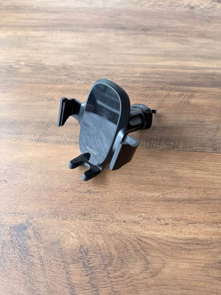Miracase Car Vent Phone Mount – Universal, Like New
