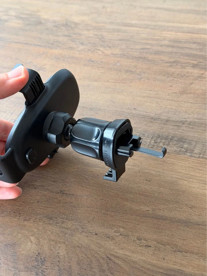 Miracase Car Vent Phone Mount – Universal, Like New - photo 3