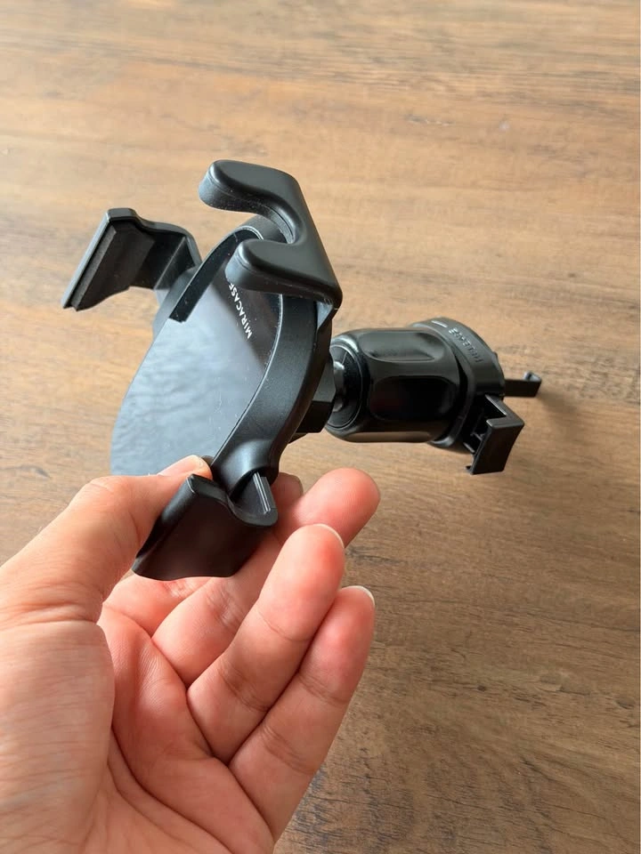 Miracase Car Vent Phone Mount – Universal, Like New - photo 5