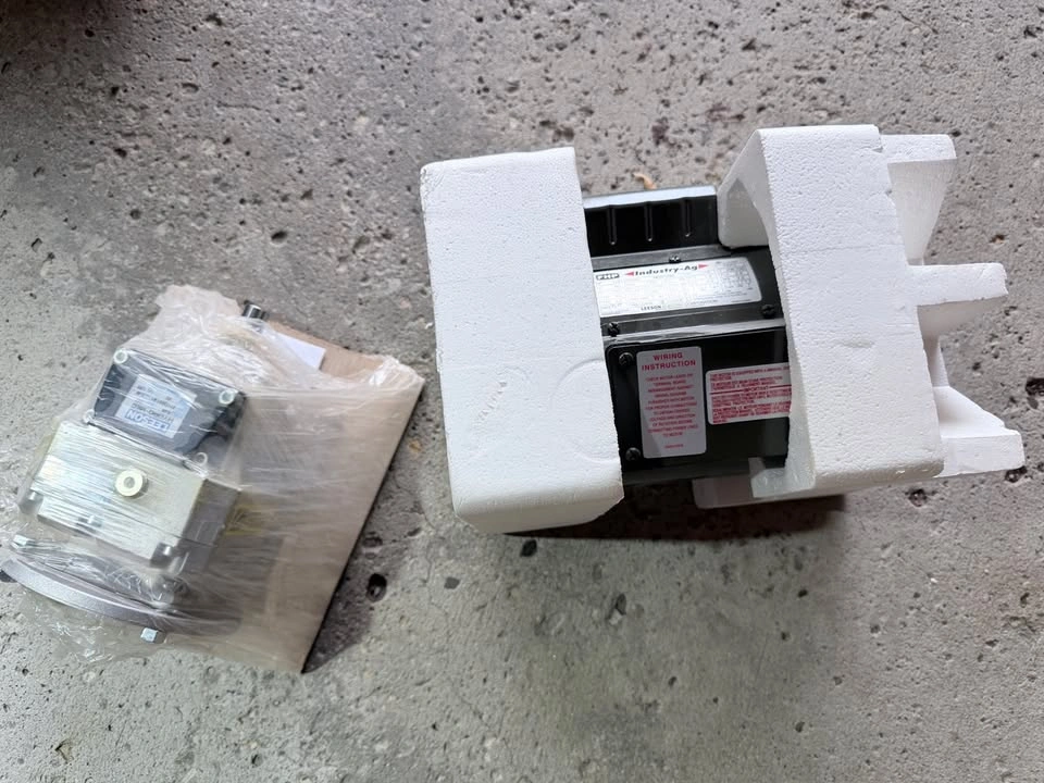 Leeson Gearmotor Set - 1/3 HP Motor + Hydro-Mec Gear Reducer - photo 4