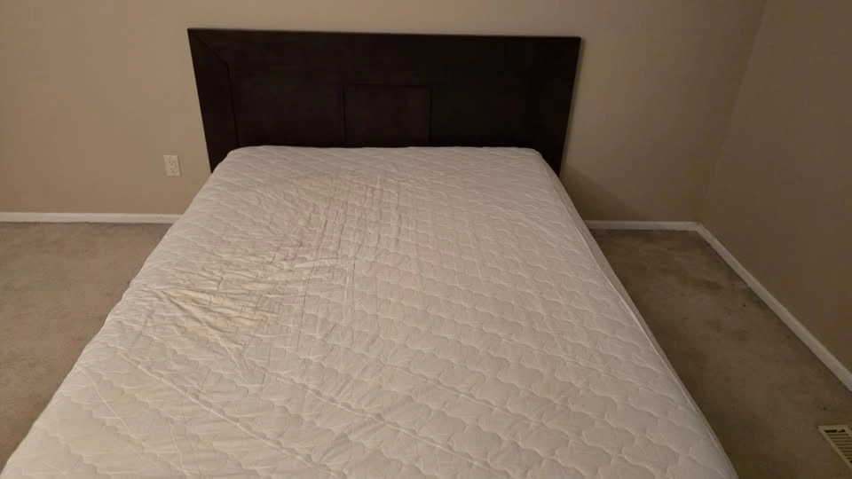 Luxury Queen Adjustable Bed Frame & Novotex Mattress - photo 3