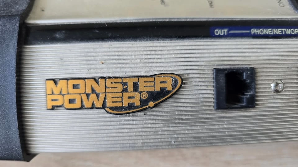 Monster Power Home Theatre PowerCenter HTS 1000 MKII - photo 3