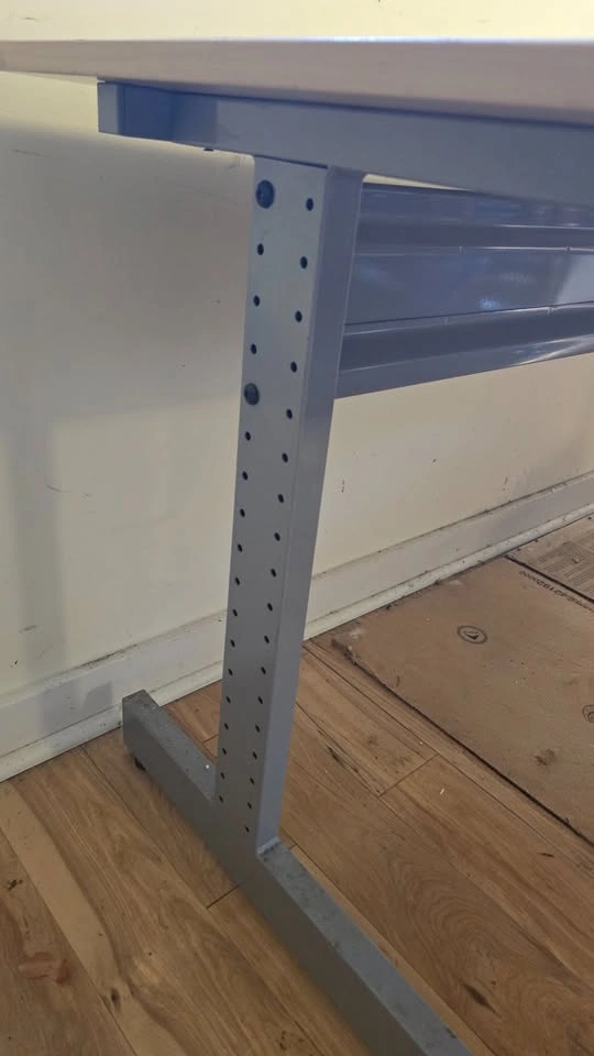 Heavy Duty Adjustable-Height Desk – Industrial Steel Frame - photo 2
