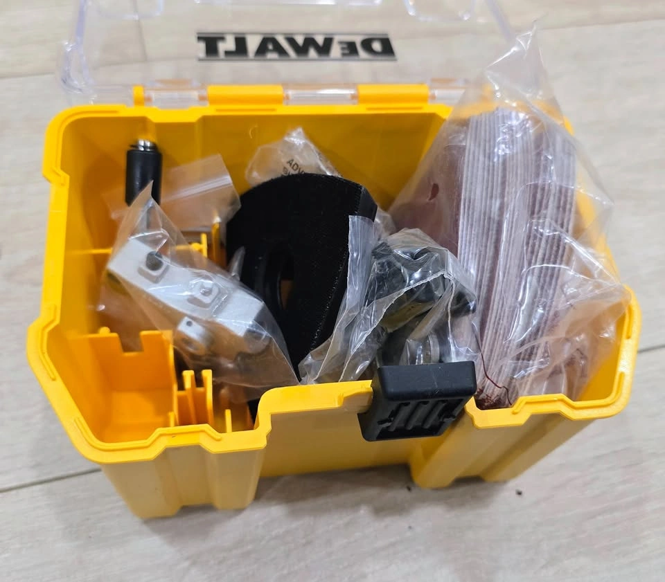 3x DeWALT Oscillating Multi-Tool Accessory & Sanding Kits - photo 2