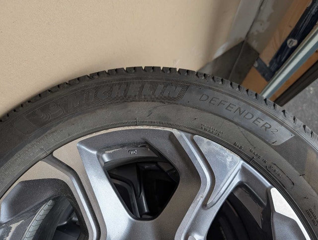 235/60/R18 All Season Tires and Rims - photo 3