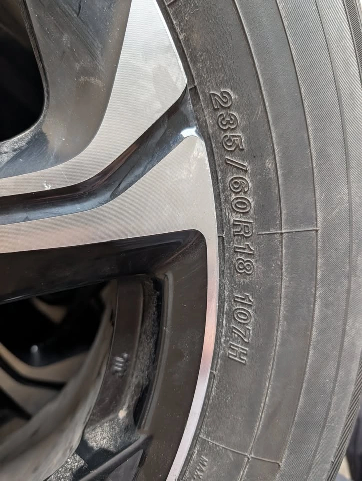 235/60/R18 Summer tires and Alloy OEM HONDA CR-V rims - photo 2