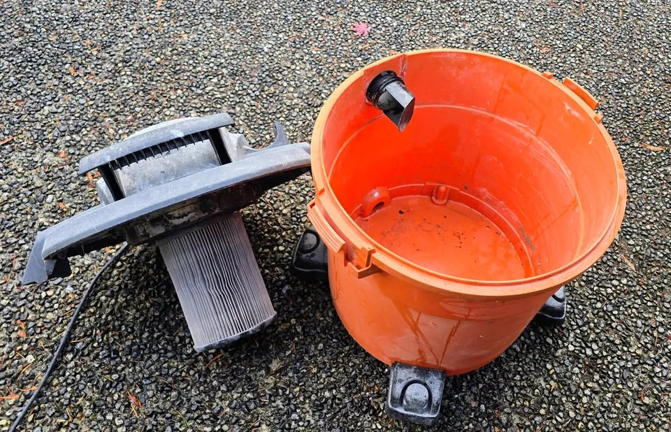 RIDGID 16-Gallon Heavy Duty Shop Vacuum with Hose - photo 3