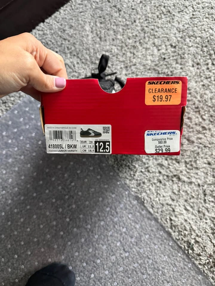 Sketchers Shoes Kids Size 12.5 - photo 2