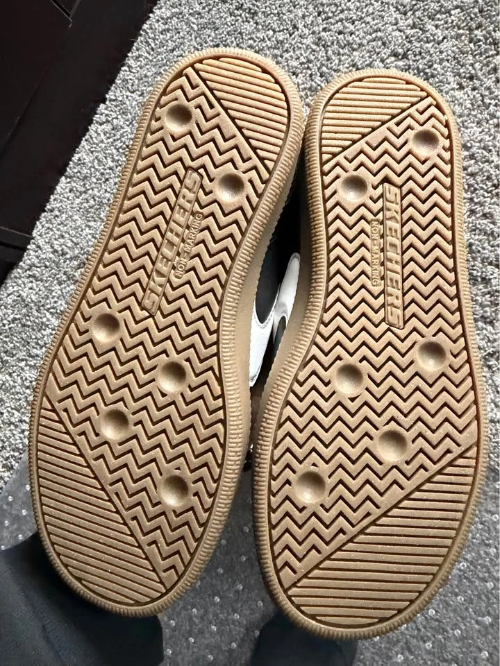 Sketchers Shoes Kids Size 12.5 - photo 3