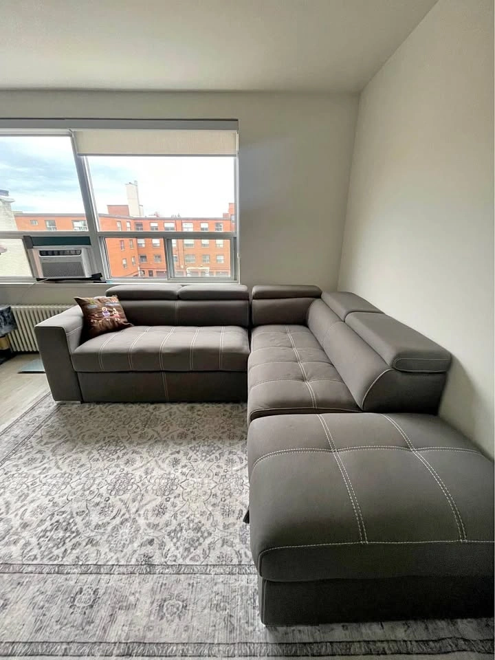 Pull Out Sofa Bed - Drake Bricks