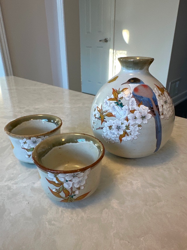 Hand-painted Kutani Yaki Cherry Blossom and Bird Sake Set - photo 2