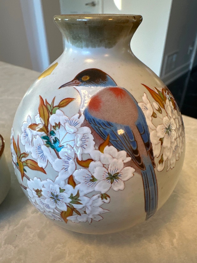 Hand-painted Kutani Yaki Cherry Blossom and Bird Sake Set - photo 4