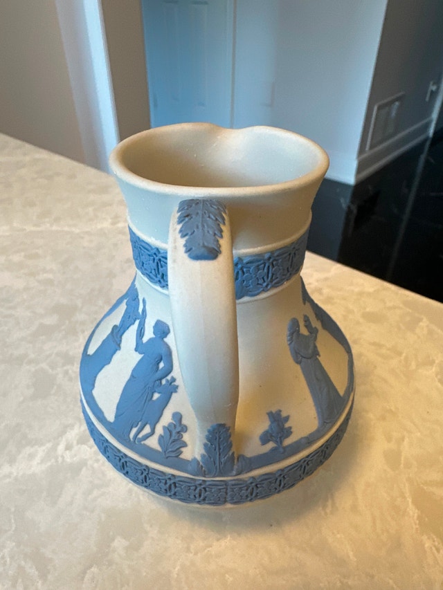 Vintage Wedgwood jasperware pitcher - photo 3