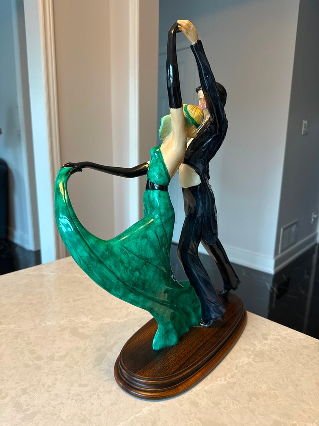 Classic Art Deco-style sculpture titled "Tango" by A. Santini - photo 5