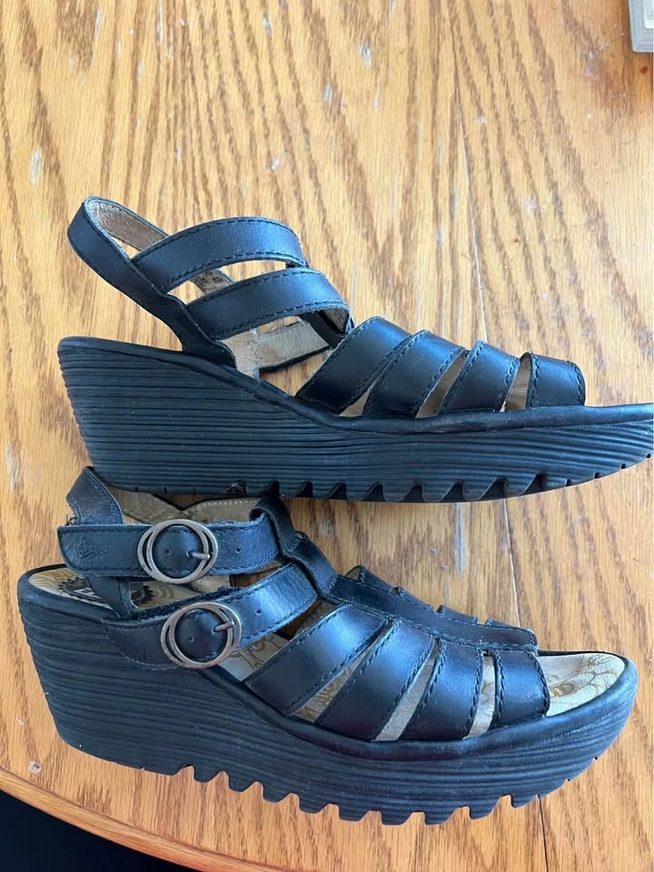 Fly London wedge sandles - photo 2