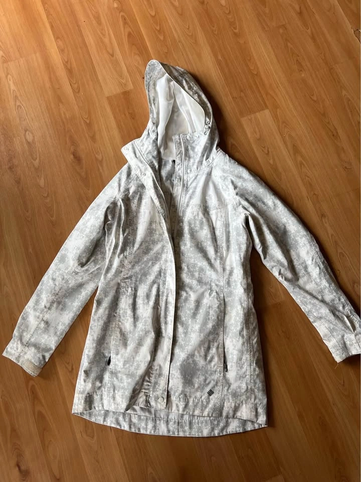 Columbia windbreaker