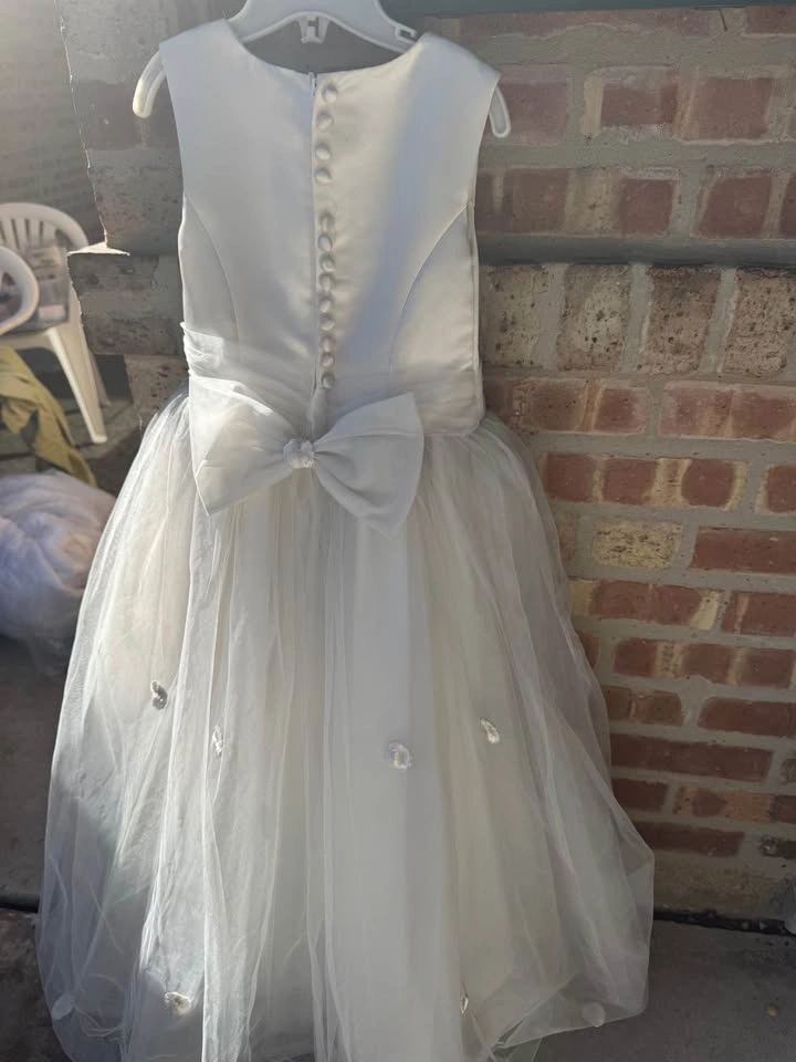 Girls David’s Bridal Or Communion Dress “Halloween Wedding Dress - photo 2
