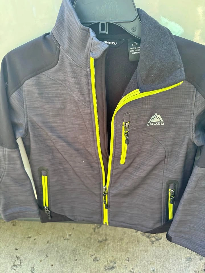 Boys Snozu Fall Grey Jacket Sz. 7/8