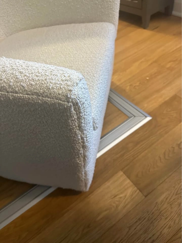 Boucle swivel accent chair (off white) - photo 2