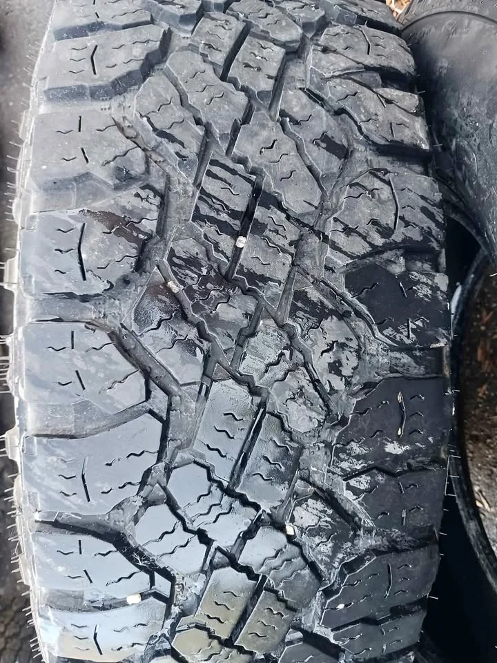 LT 275 70 r18 ONE GOODYEAR WRANGLER DURATRAC TIRE thumbnail