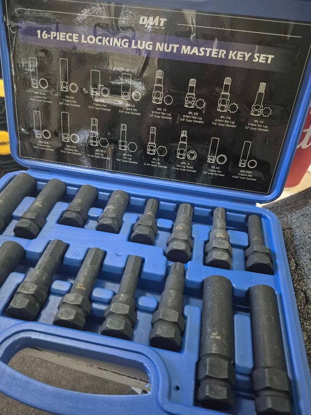16-Piece Locking Lug Nut Master Key Set
