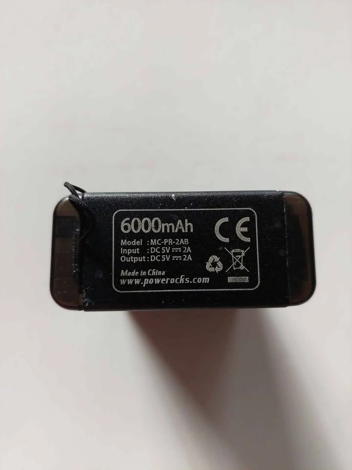 Powerocks 6000mAh power bank - photo 2