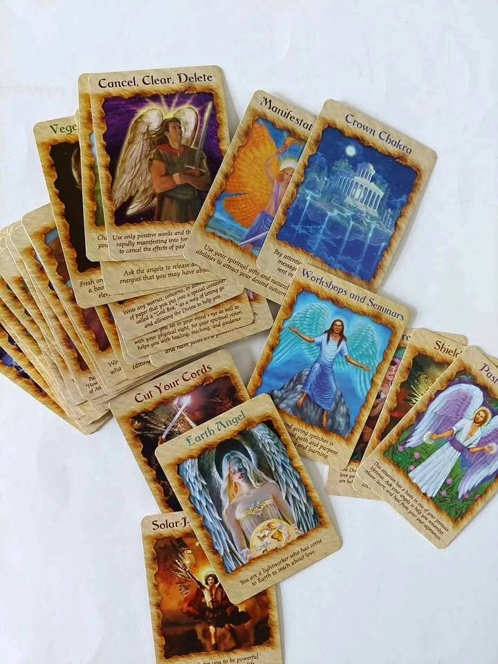 Angel Therapy Oracle Cards: 44-Card Deck
