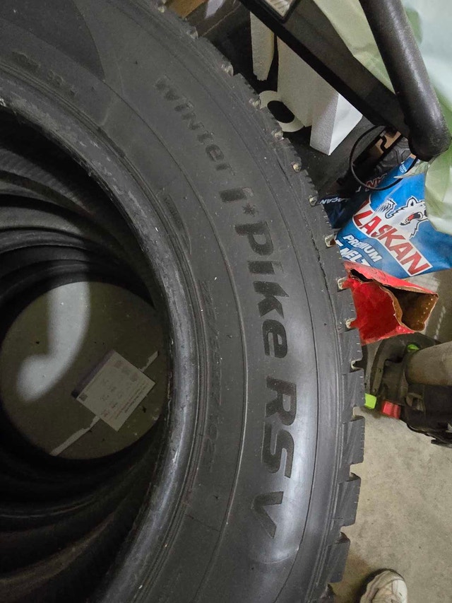 Hankook Winter iPike RSV Studded Tires – 225/65R17 102T - photo 2