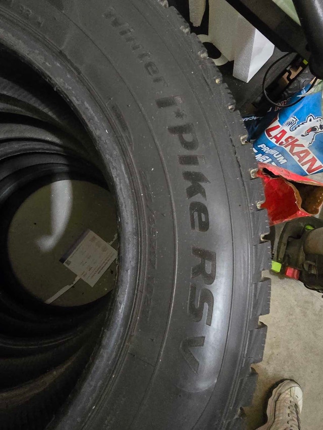 Hankook Winter iPike RSV Studded Tires – 225/65R17 102T - photo 3