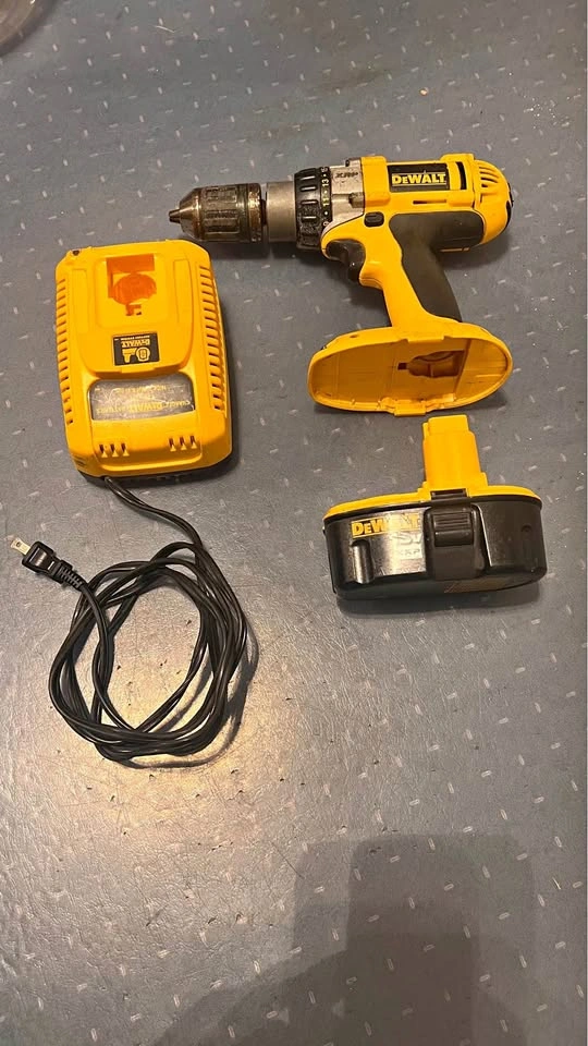 For sale CORDLESS DRILL