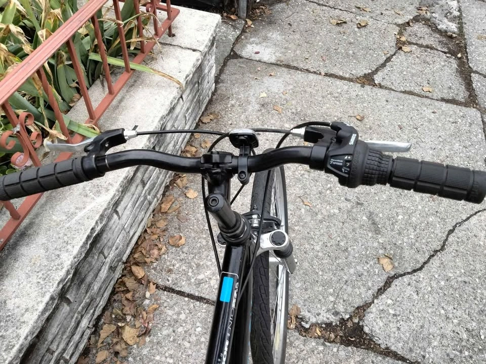 Diamondback Sorento Hybrid Bike - photo 3