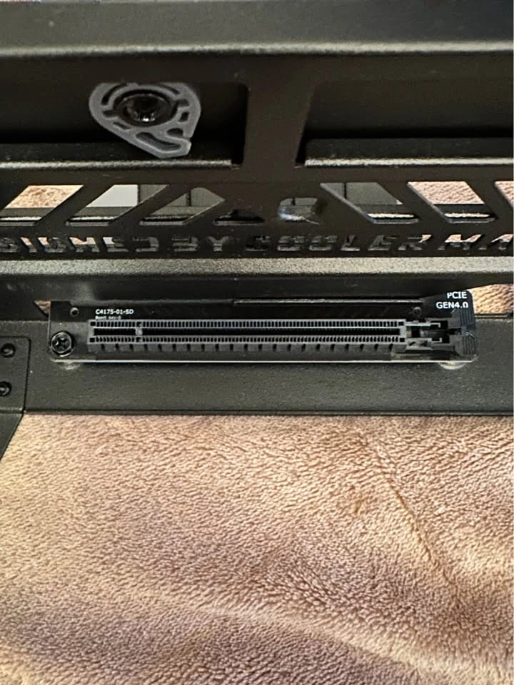 PCIe Gen 4.0 Cooler Master Vertical GPU Universal Mounting Kit - photo 3