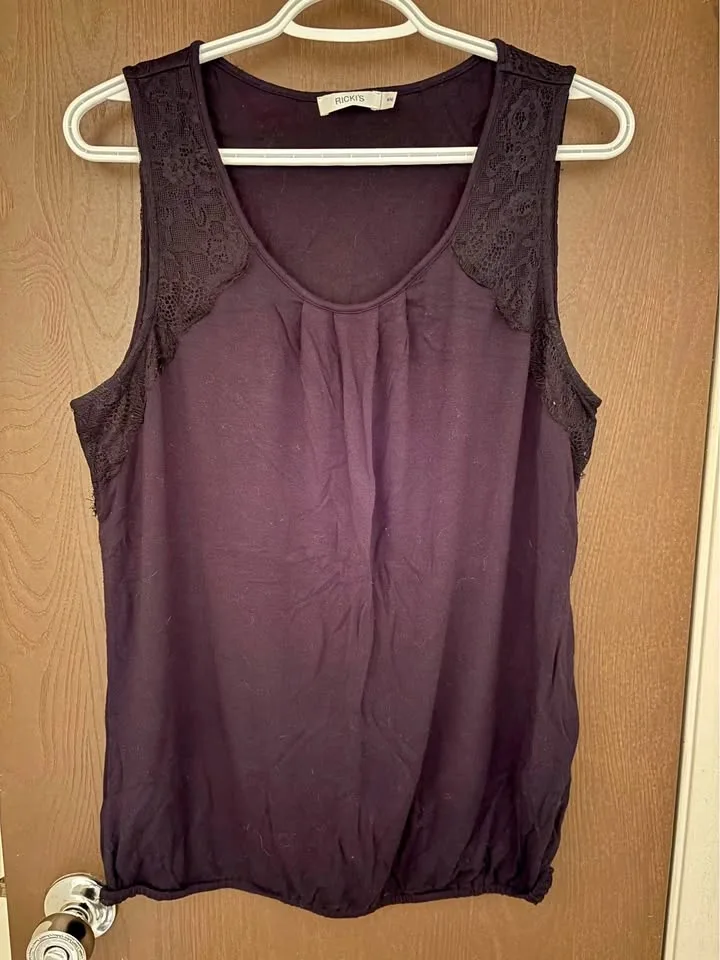 Ricki’s tank top