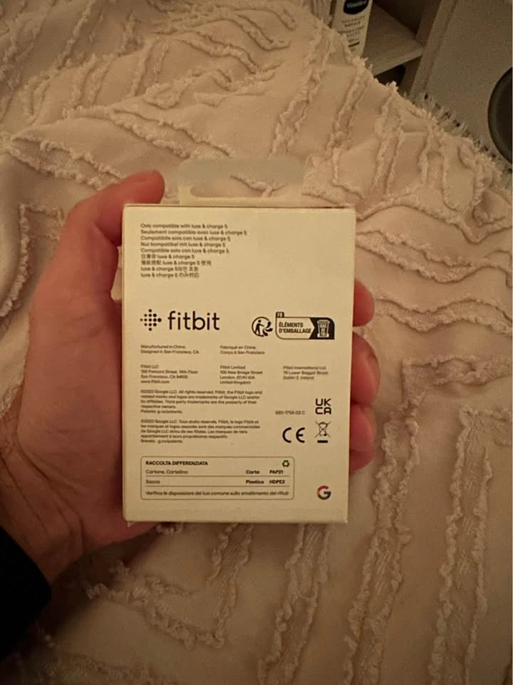 BNIB- Fitbit Luxe & Charge 5 Charging Cable - photo 2