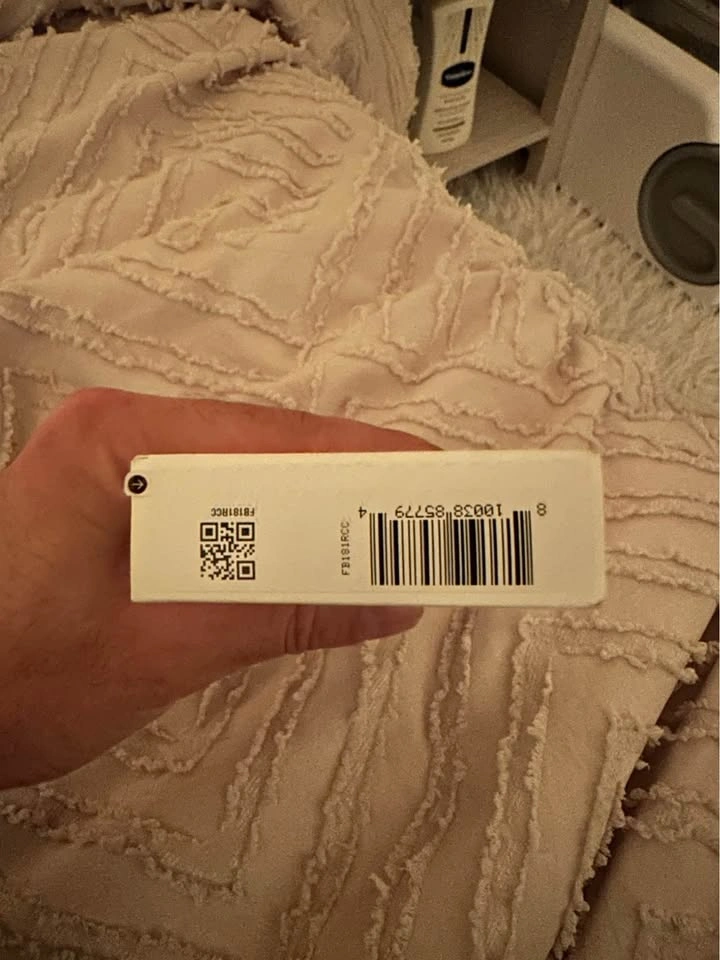 BNIB- Fitbit Luxe & Charge 5 Charging Cable - photo 3