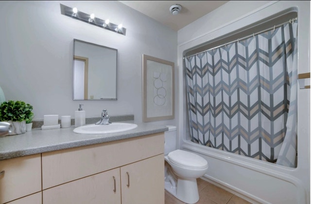 Private room in 2 Bed 1 bath unit at 1700 Simcoe St N, Oshawa - photo 2