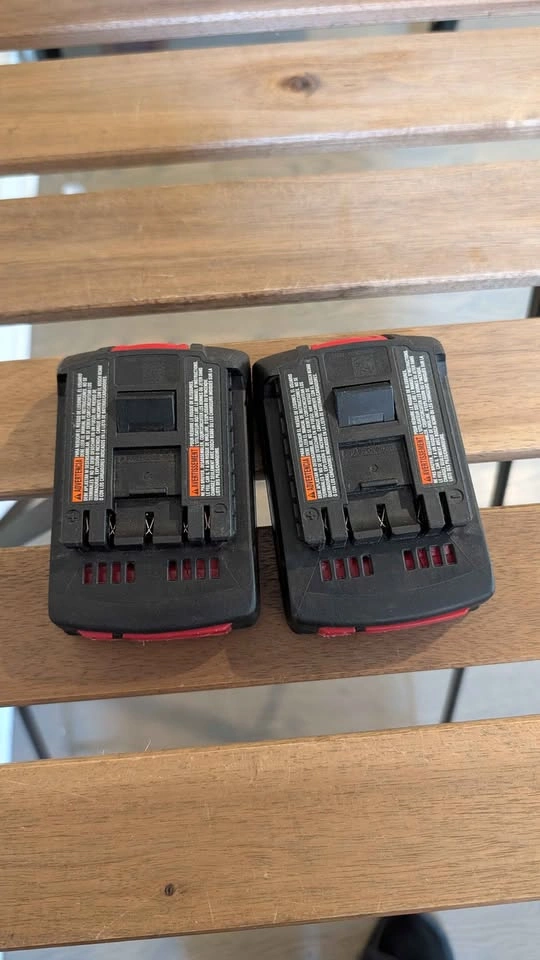 Bosch 18V 2.0Ah Li-ion Batteries (Set of 2) - photo 4