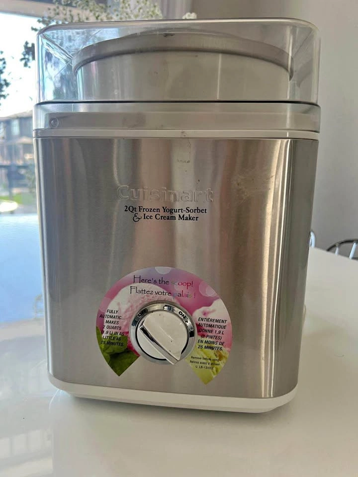 Brand new Frozen Yogurt-Ice Cream & Sorbet Maker