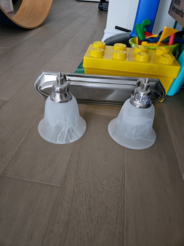 Bathroom Vanity Light