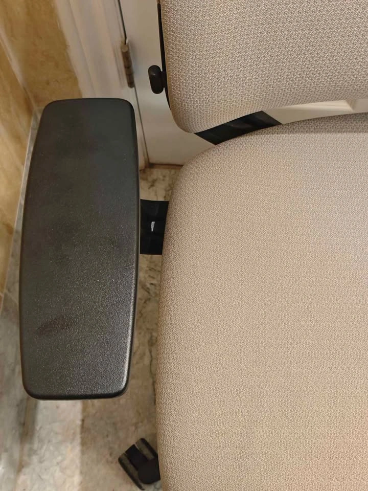 Steelcase Amia Task Chair - photo 5