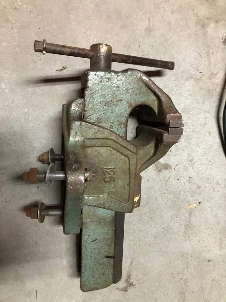 Rare vintage Polish Bison bench vise image indicator(2)