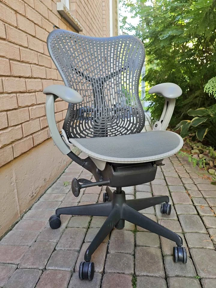 Herman Miller Mirra 1 Chair