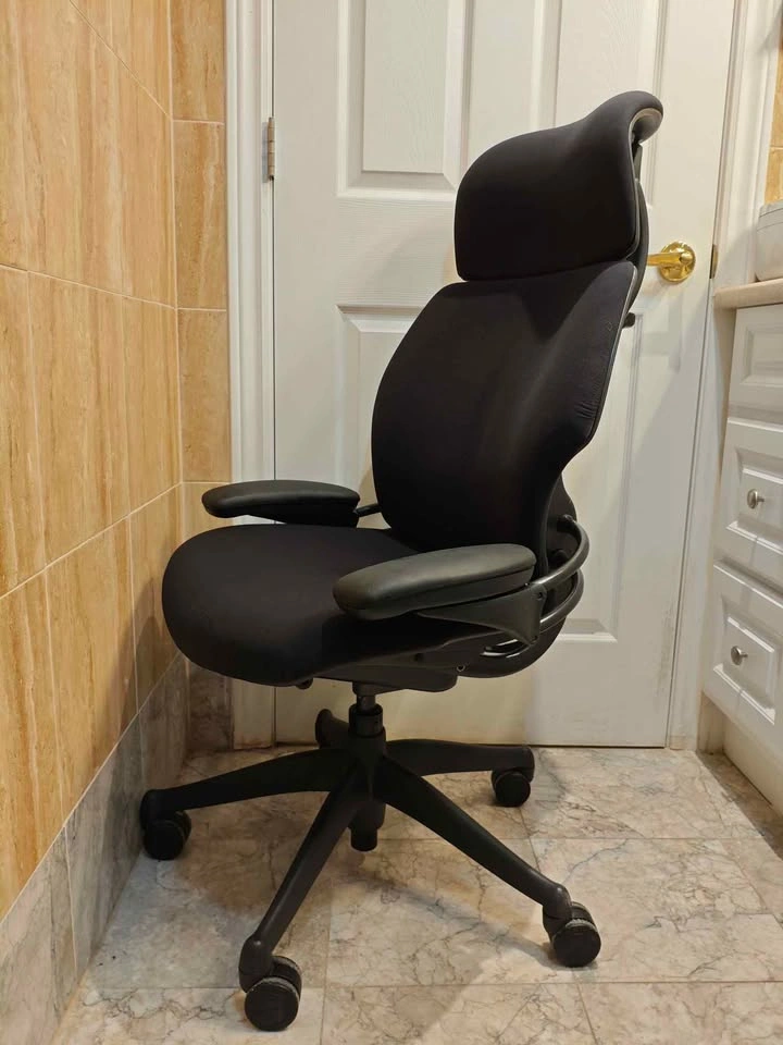 Humanscale Freedom Task Chair with Headrest - photo 3